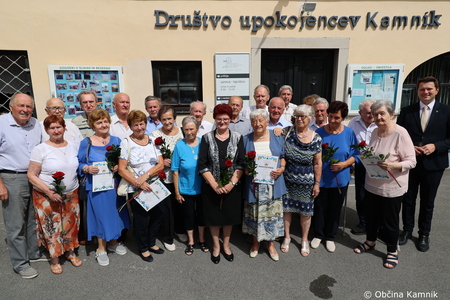 Jubilanti, ki dokazujejo, da ljubezen z leti postaja močnejša (46)